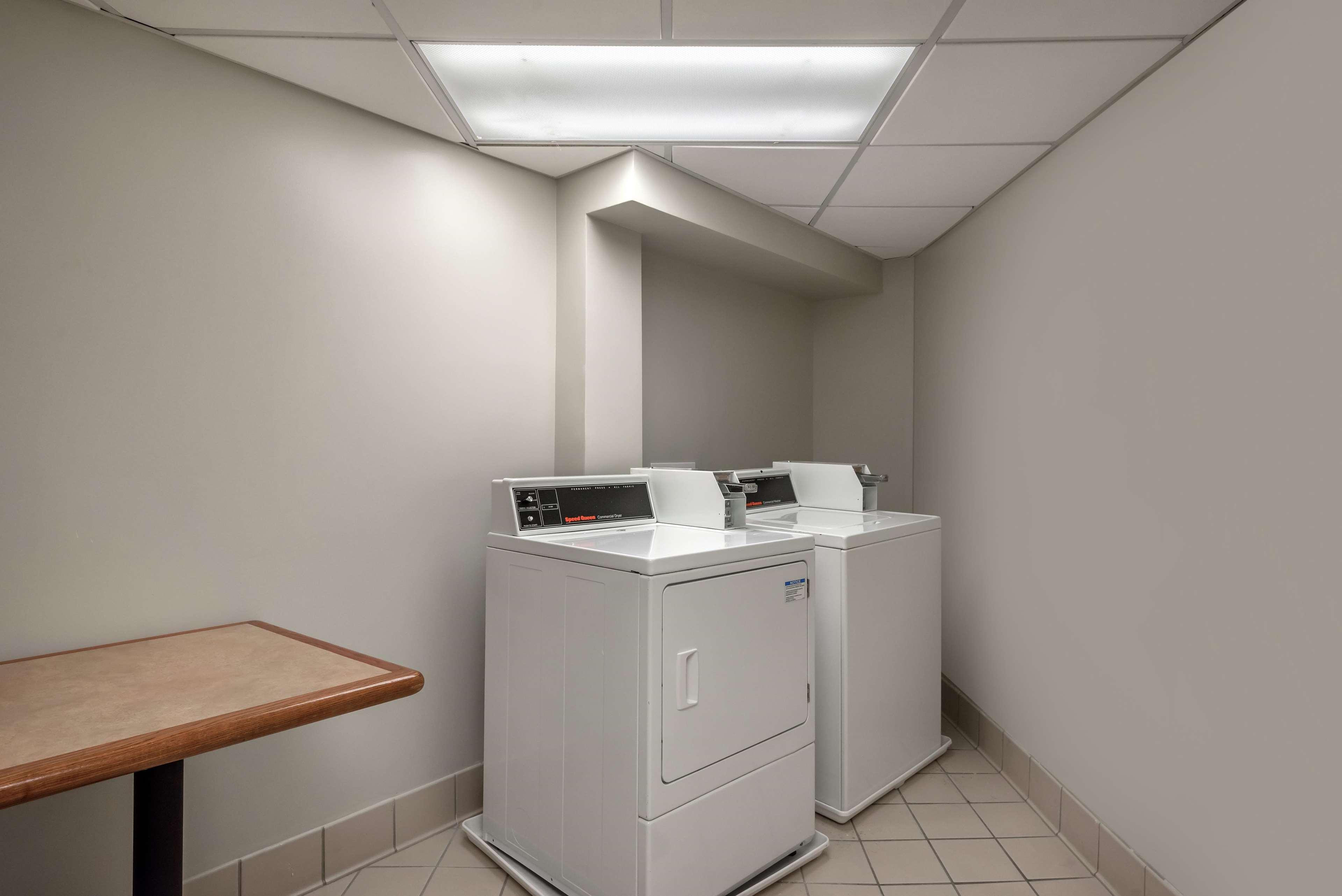 Hilton Garden Inn Tysons Corner Buitenkant foto