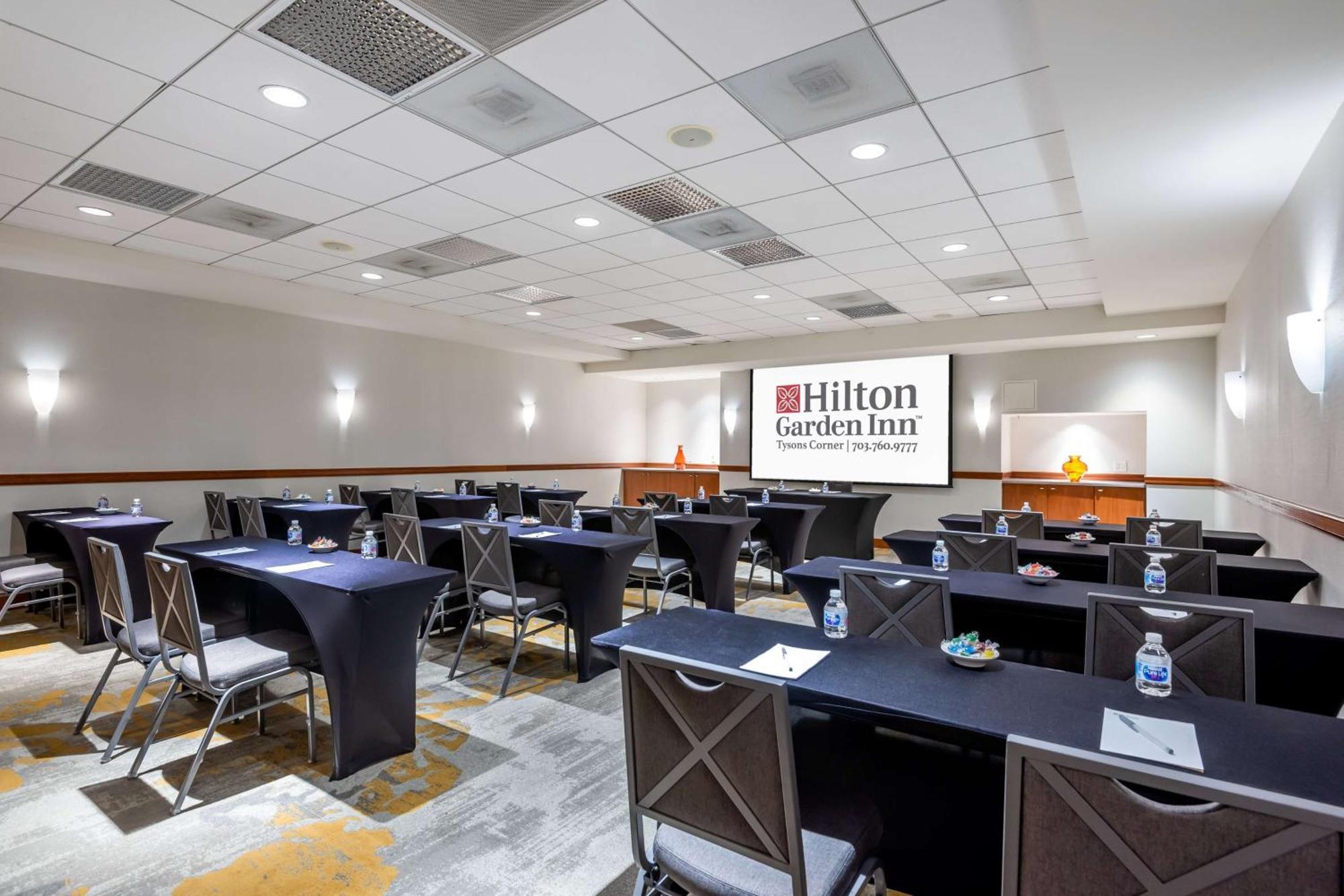Hilton Garden Inn Tysons Corner Buitenkant foto